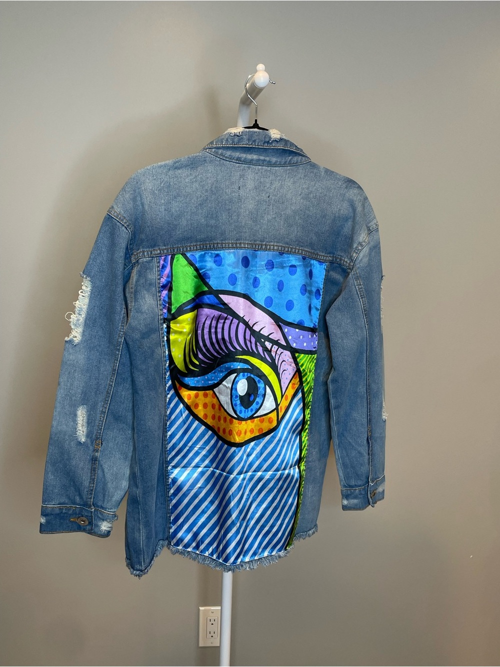 Spoon Jeans Denim Jacket with Vibrant Graphic Back Panel - Small